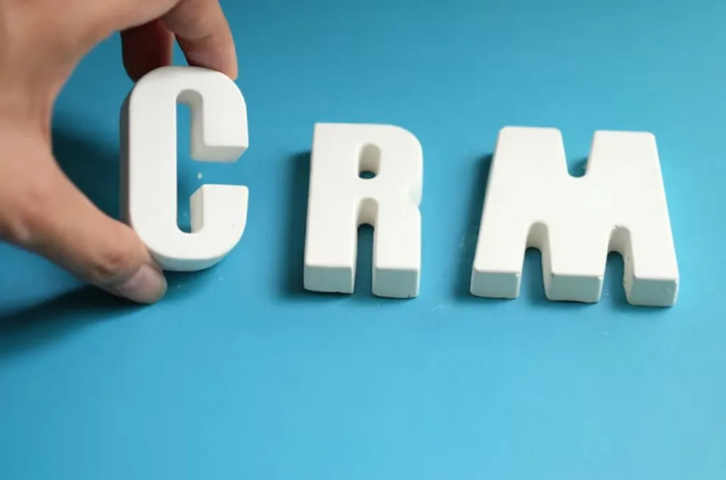 Viitorul CRM-urilor este local: cum companiile preferă soluții pe care le pot controla Softuri CRM locale